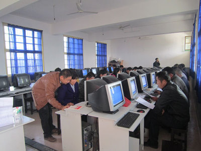 惠普助力湖南西山村 信息化培訓鋪就500萬產(chǎn)業(yè)新路徑